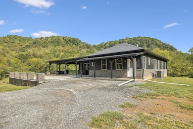 2658 Sycamore Valley Rd, Pleasant Shade, TN 37145 - photo 4