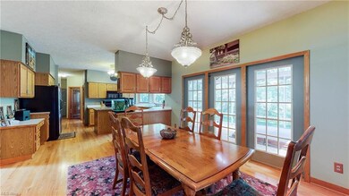 open eat in kitchen