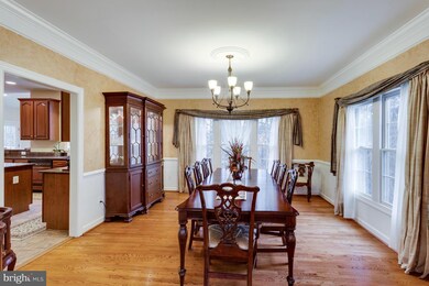 4879 Annamohr Dr, Fairfax, VA 22030 - photo 6