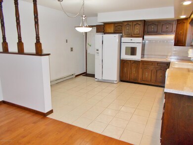 1773 Mcdonough Ave, Scranton, PA 18508 - photo 4