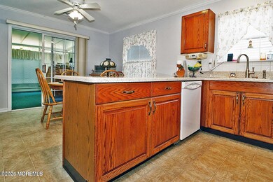 44 Canterbury Ln KIT2
