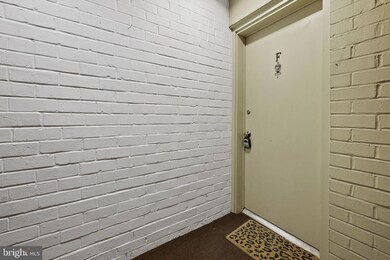 22 Cross Keys Rd unit 22F, Baltimore, MD 21210 - photo 5