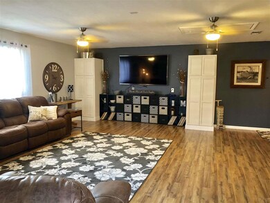 2134 Hollyhill Rd, Pensacola, FL 32526 - photo 5