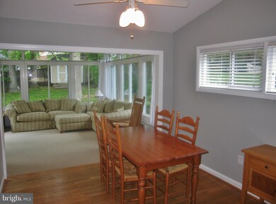 10828 Woodland Dr, Fairfax, VA 22030 - photo 7