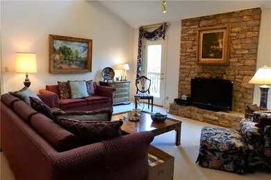 8505 Deer Run St, Lenexa, KS 66220 - photo 7