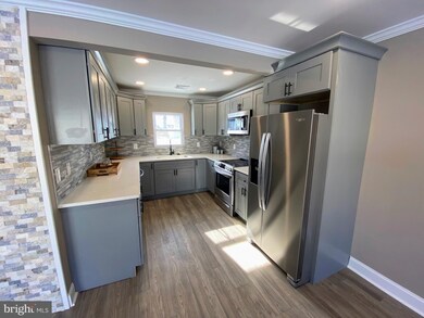 55 Inbrook Rd, Levittown, PA 19057 - photo 6