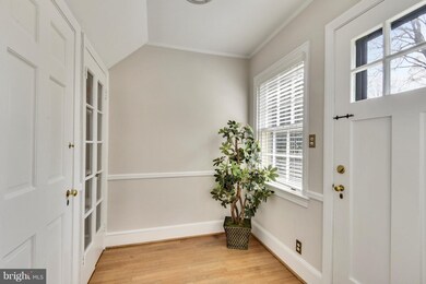 3712 Kenilworth Driveway, Chevy Chase, MD 20815 - photo 6