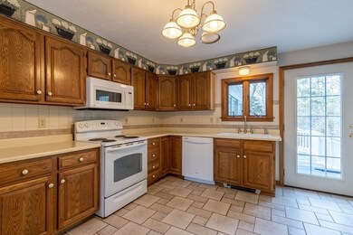 1 Robin Rd, Spencer, MA 01562 - photo 6