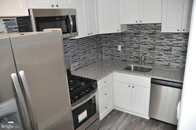 424 Westbridge Rd, Glenolden, PA 19036 - photo 5