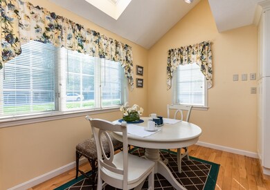 96 Ledgewood Hills Dr unit U373, Nashua, NH 03062 - photo 4