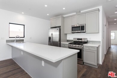 1906 S Palm Grove Ave unit 1, Los Angeles, CA 90016 - photo 6