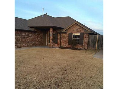 524 Loyd Ln, Moore, OK 73160 - photo 4