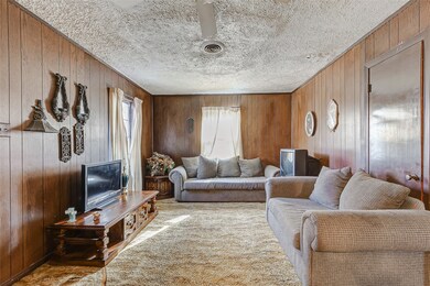 6926 Peyton St, Houston, TX 77028 - photo 3