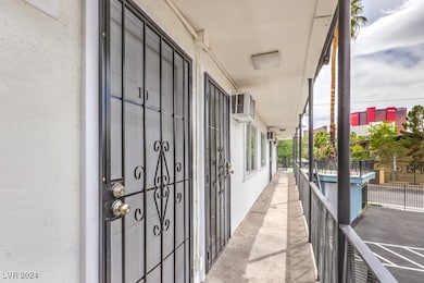 324 W Cleveland Ave unit 9, Las Vegas, NV 89102 - photo 3