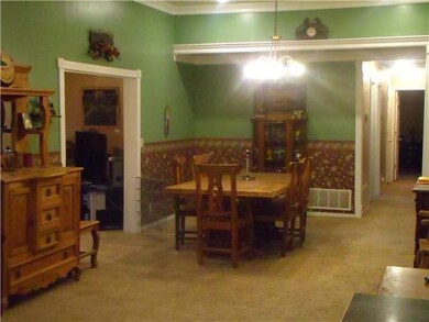 Dining room is large enough for your reunion's and