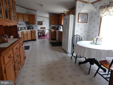 505 Caravelle Ln, Reading, PA 19606 - photo 7