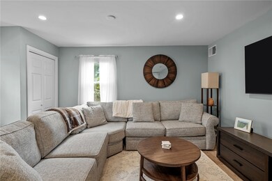 1195 Green End Ave unit 1, Middletown, RI 02842 - photo 6