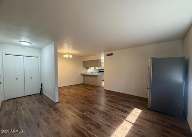 1015 N Iowa St unit A, Chandler, AZ 85225 - photo 2