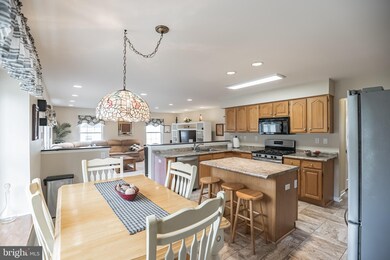 606 Willow Ct, Glassboro, NJ 08028 - photo 7