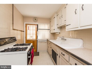 705 Yeadon Ave, Lansdowne, PA 19050 - photo 7