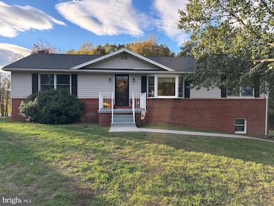 25 Nelson Ln, Berkeley Springs, WV 25411 - photo 2