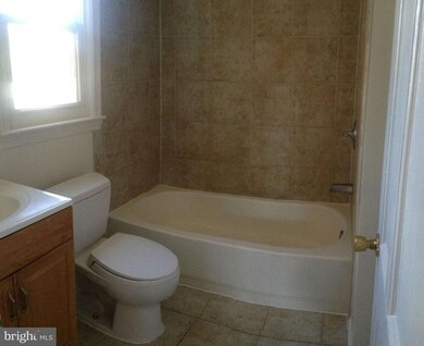 unlisted-address, Hyattsville, MD 20781 - photo 7