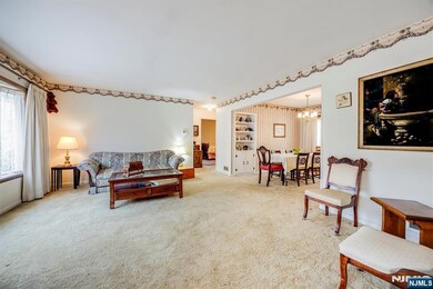 40-18 Kramer Place, Fair Lawn, NJ 07410 - photo 5