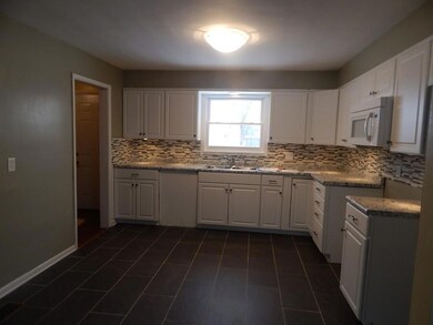 1478135 kitchen 1