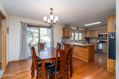 1156 S 36th St, Grand Forks, ND 58201 - photo 7