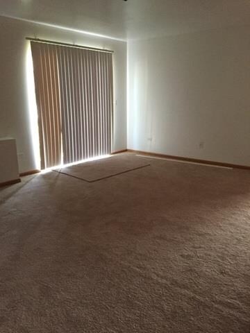 2909 Willow Ln unit 4, Zion, IL 60099 - photo 2