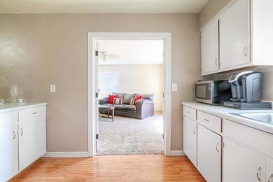 2070 NW Hawthorne Ave, Grants Pass, OR 97526 - photo 3