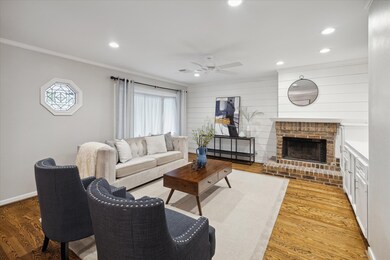 2006 Libbey Dr, Houston, TX 77018 - photo 7