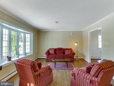 2223 Great Falls St, Falls Church, VA 22046 - photo 4