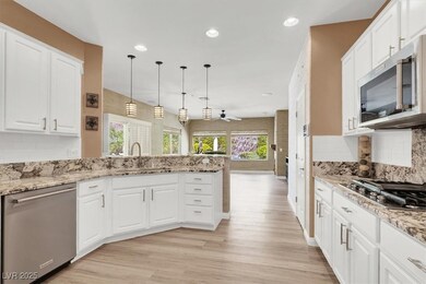 3048 Brownbirds Nest Dr, Henderson, NV 89052 - photo 5