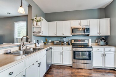 901 Chickesaw Ln, Wylie, TX 75098 - photo 5