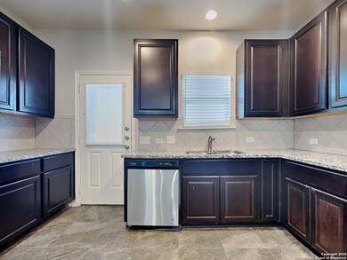 125 Buttercup Bend, New Braunfels, TX 78130 - photo 6