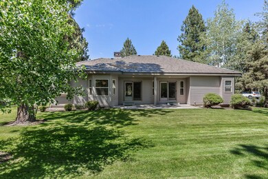 19596 Blue Lake Loop, Bend, OR 97702 - photo 2