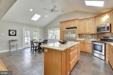 8921 Fort Hunt Rd, Alexandria, VA 22308 - photo 6