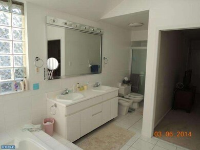 3935 Countrywood Ln, Hatboro, PA 19040 - photo 7