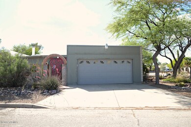 garage on side