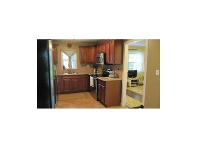 Wonderful kitchen. Tons of cabinet and counter spa