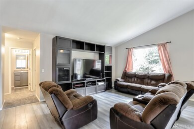 9232 Pepperidge Ln SE, Yelm, WA 98597 - photo 5