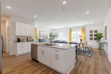 1105 Hannah Dr, Hahira, GA 31632 - photo 3