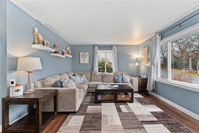 903 Roberts St, Altoona, WI 54720 - photo 4