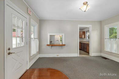 314 S Hudson St, Lowell, MI 49331 - photo 3