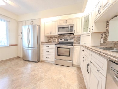 CUSTOM KITCHEN