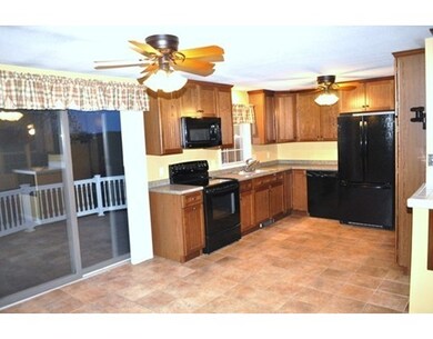 530 Rollstone Rd, Fitchburg, MA 01420 - photo 4