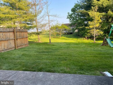 800 Doe Ct, Royersford, PA 19468 - photo 2