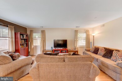 12 Pebble Ln, Willingboro, NJ 08046 - photo 5