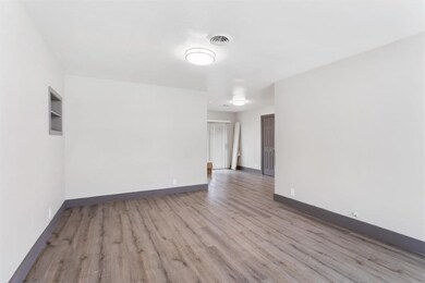 10410 Hollyglen Dr, Houston, TX 77016 - photo 4